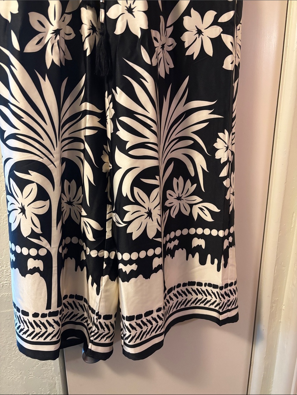 NWT - Tahari Woman Black and Cream Floral Pants - Picture 3 of 8